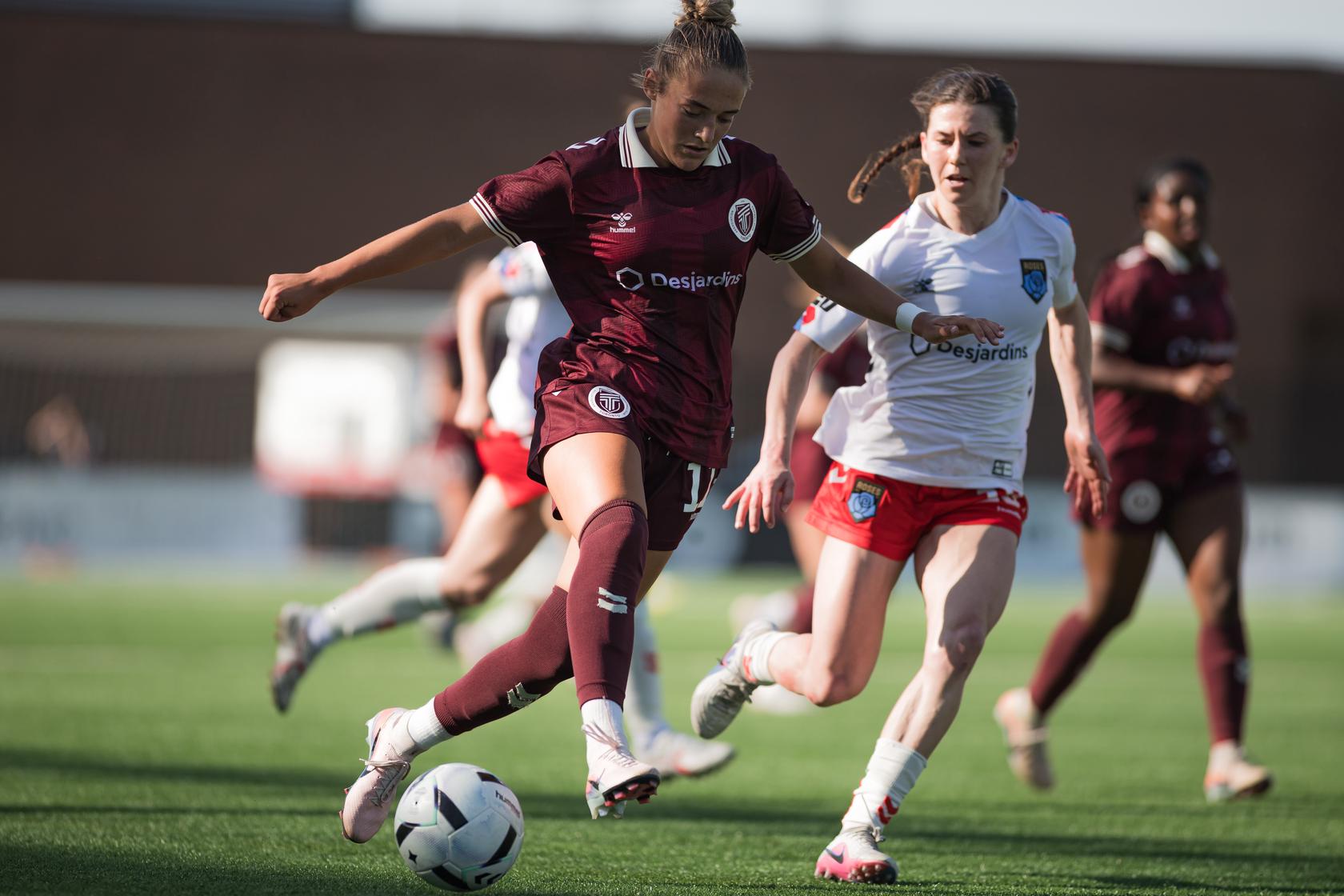 AFC Toronto Forward, Kaylee Hunter, With The Ball, at York Lions Stadium