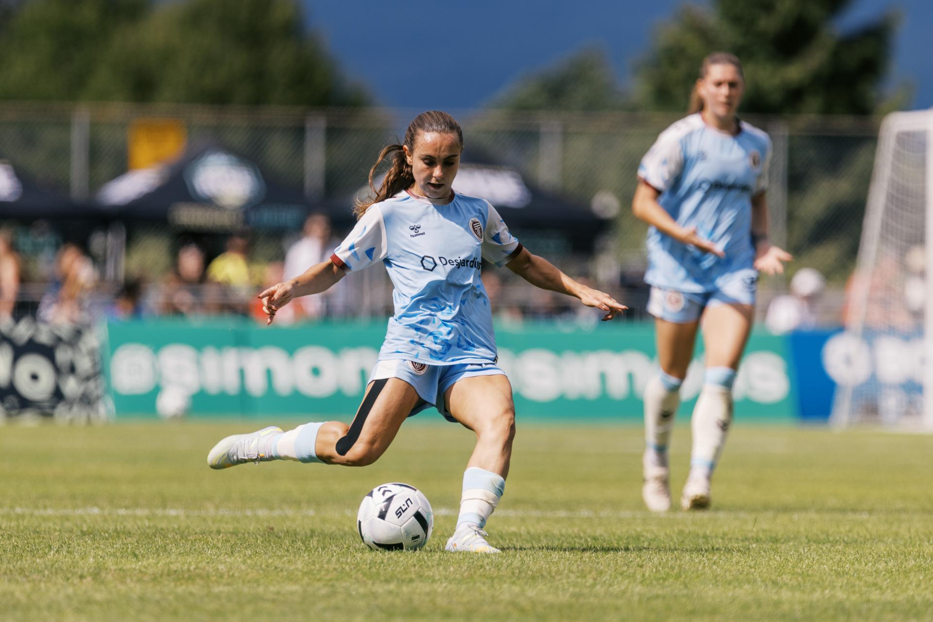 Zoe Burns: The AFC Toronto Defender with Canadian Heritage